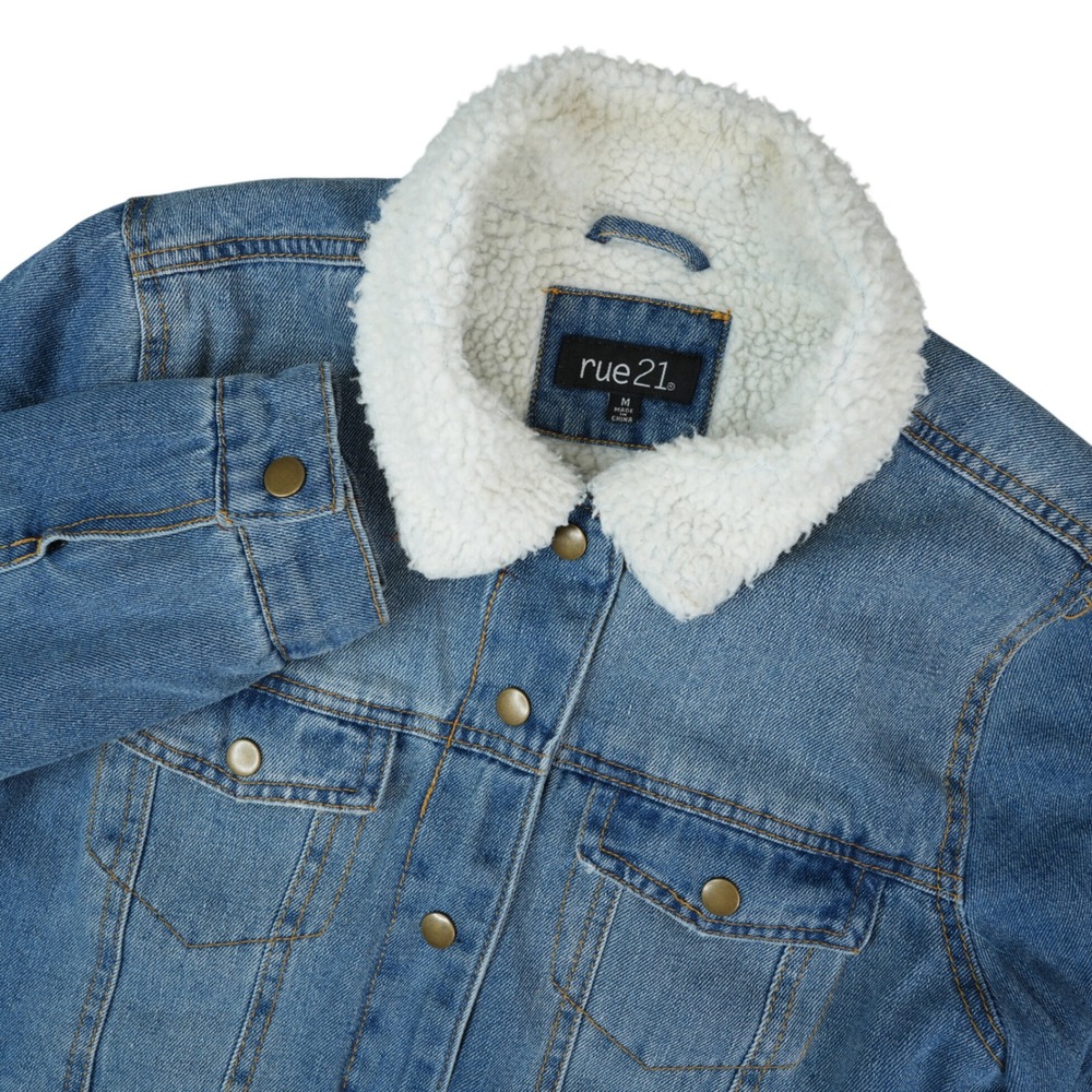 rue21 Denim Jacket Women M Blue Sherpa Collar Faux Fur Lined Trucker Coat